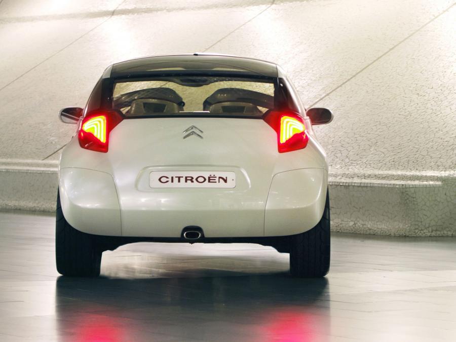  Citroen C-AirPlay Concept 2005 года  (фото 2 из 100)